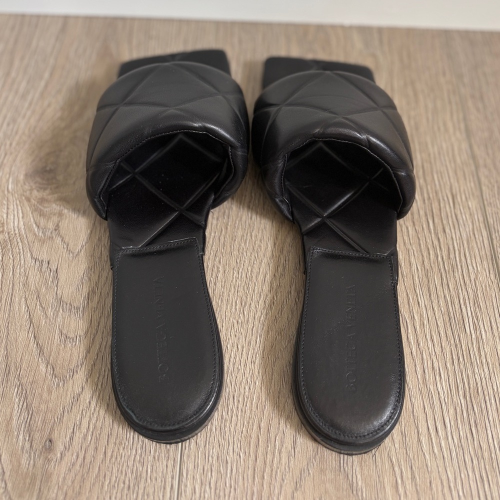 Bottega Veneta Black Quilted Slide Sandals - Picture 4 of 7